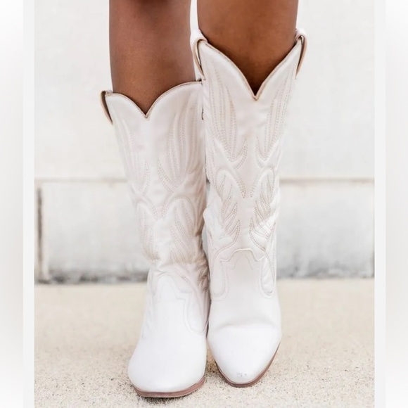 Pink Lily cream western boots, size 7.5 - Picture 6 of 7